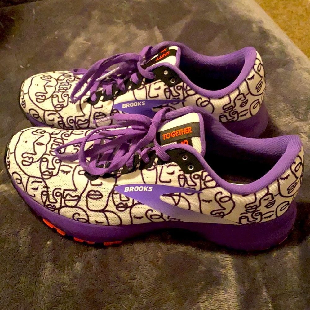 Brooks women’s 6.5